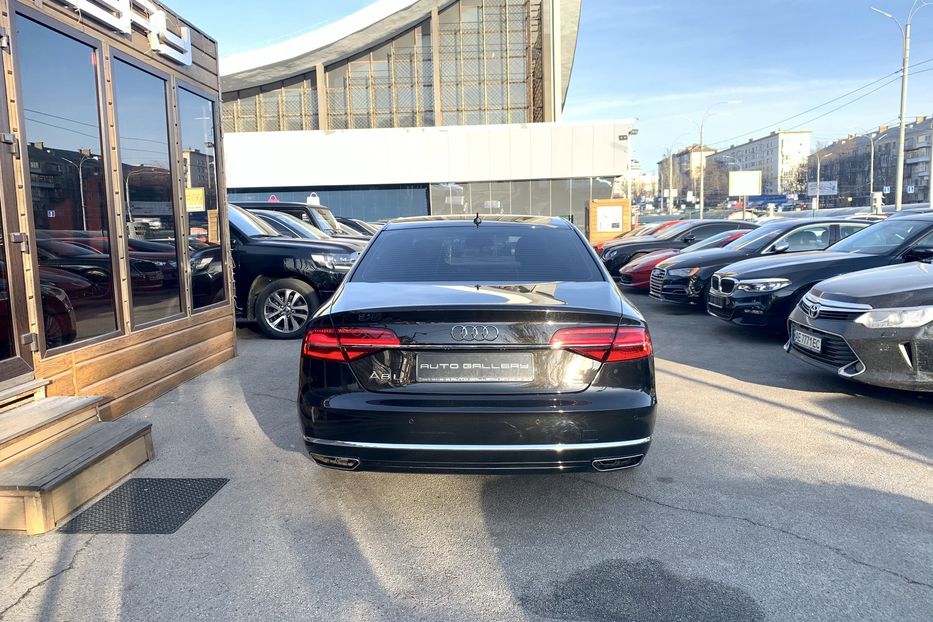 Продам Audi A8 Long 3.0L diesel  2017 года в Киеве