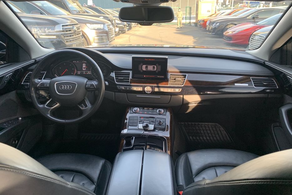 Продам Audi A8 Long 3.0L diesel  2017 года в Киеве