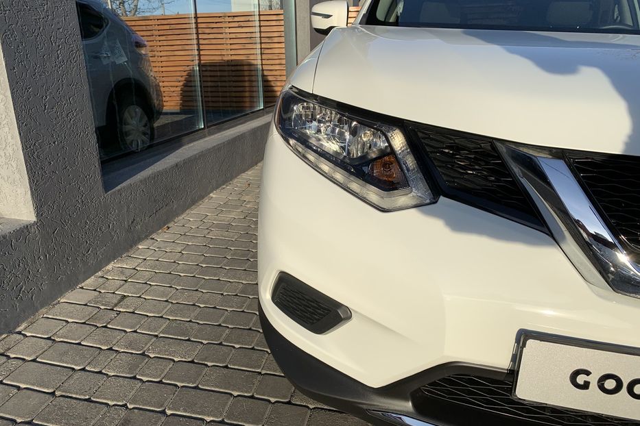 Продам Nissan Rogue S White 2.5L 2015 года в Одессе