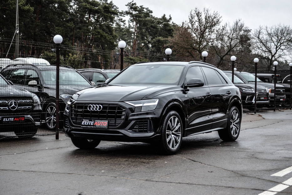 Продам Audi Q8 Disel S-line 2019 года в Киеве