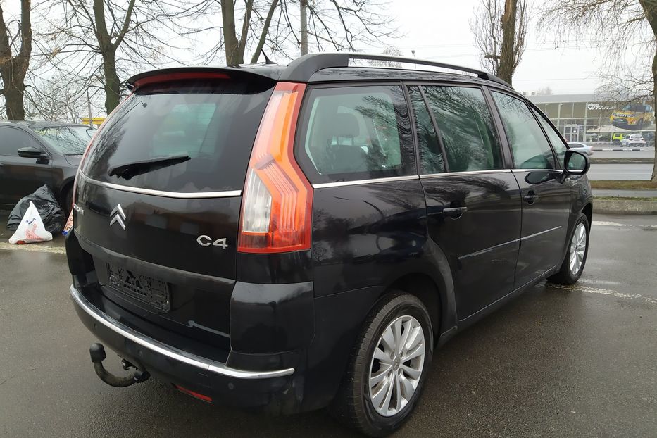 Продам Citroen C4 Picasso Grand 2009 года в Харькове