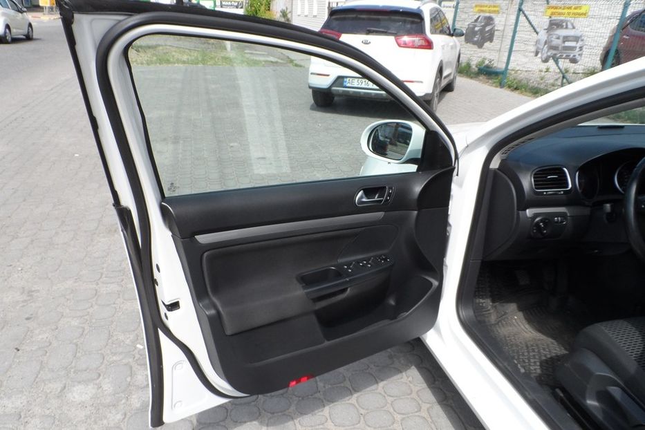 Продам Volkswagen Golf VII 2012 года в Днепре