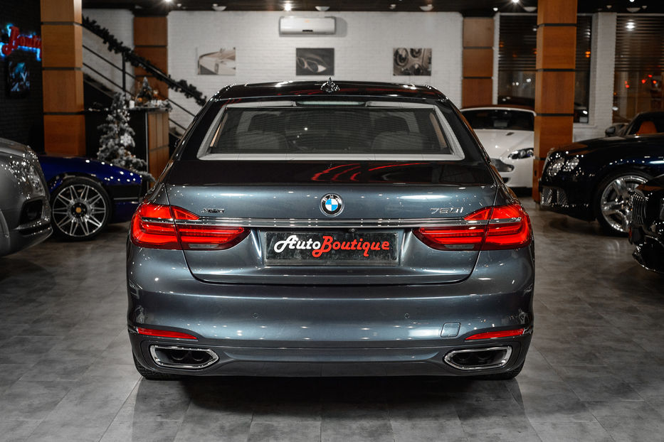 Продам BMW 750 X-Drive Long 2016 года в Одессе