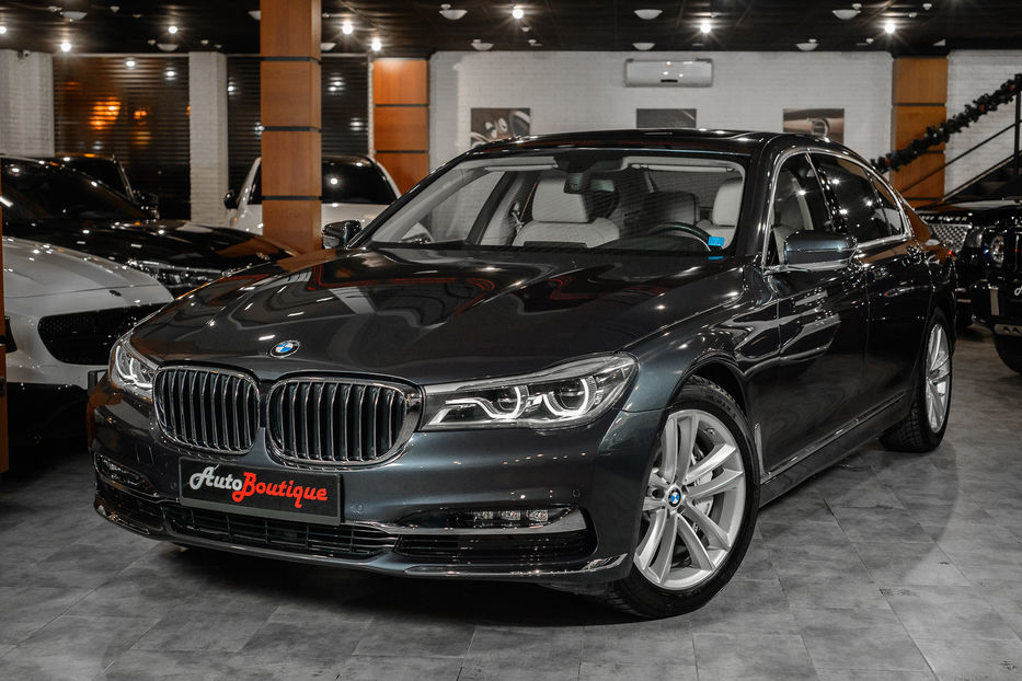 Продам BMW 750 X-Drive Long 2016 года в Одессе