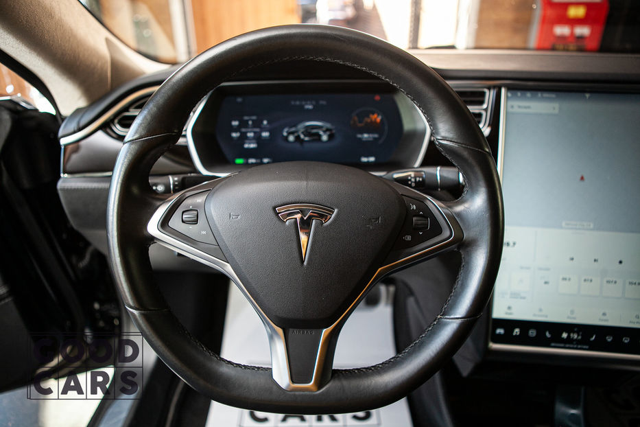 Продам Tesla Model S 70 320л.с 2015 года в Одессе