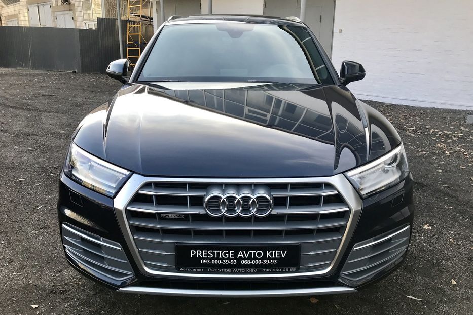 Продам Audi Q5 2.0 T 2018 года в Киеве