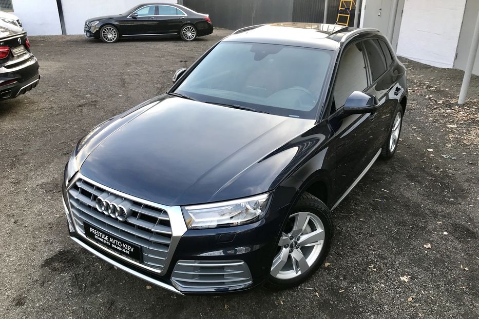 Продам Audi Q5 2.0 T 2018 года в Киеве