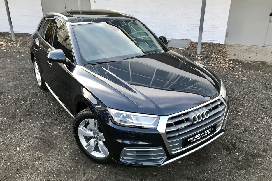 Продам Audi Q5 2.0 T 2018 года в Киеве