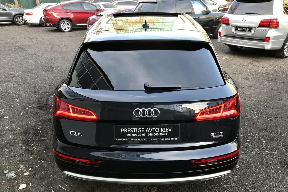 Продам Audi Q5 2.0 T 2018 года в Киеве