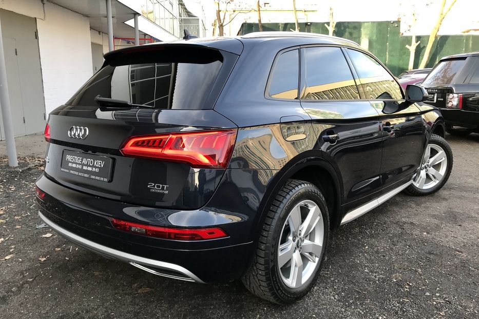 Продам Audi Q5 2.0 T 2018 года в Киеве