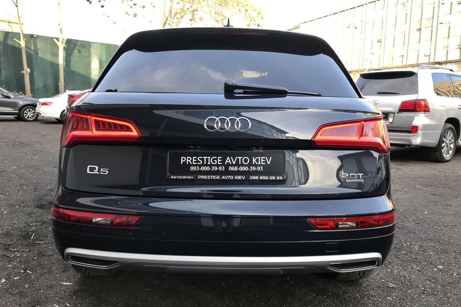 Продам Audi Q5 2.0 T 2018 года в Киеве