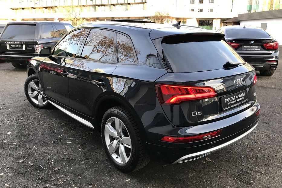 Продам Audi Q5 2.0 T 2018 года в Киеве