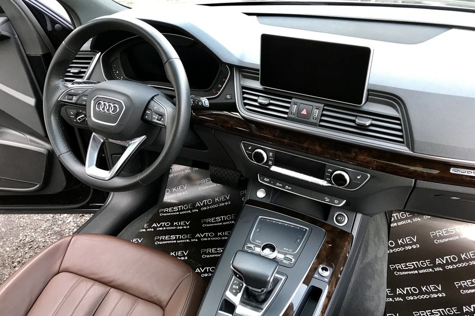 Продам Audi Q5 2.0 T 2018 года в Киеве