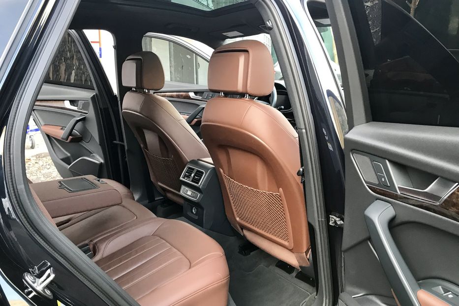 Продам Audi Q5 2.0 T 2018 года в Киеве