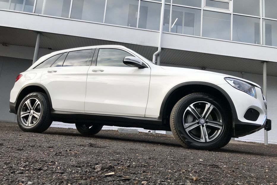 Продам Mercedes-Benz GLC-Class 300 4MATIC 2016 года в Киеве