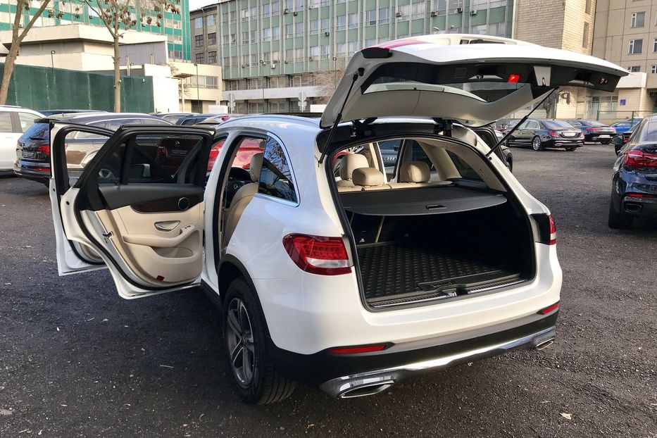 Продам Mercedes-Benz GLC-Class 300 4MATIC 2016 года в Киеве