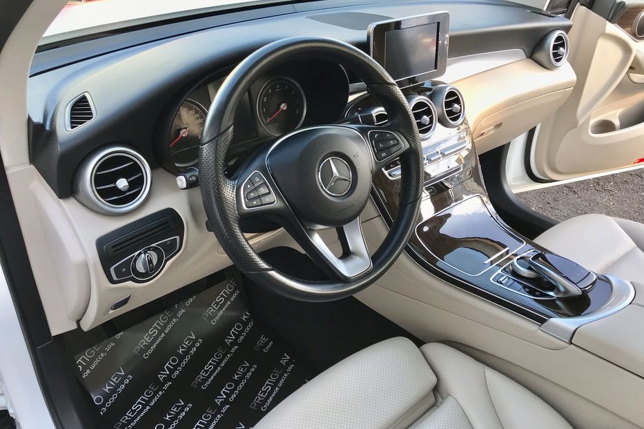 Продам Mercedes-Benz GLC-Class 300 4MATIC 2016 года в Киеве