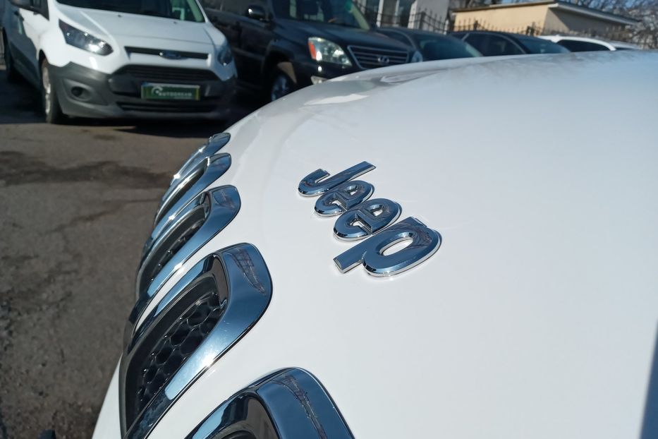 Продам Jeep Cherokee LATITUDE 2016 года в Одессе