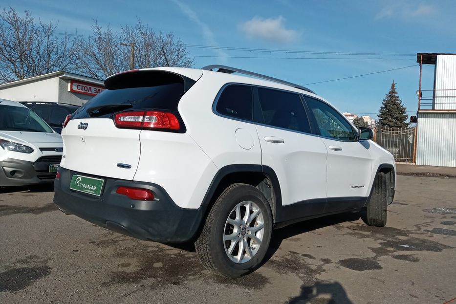 Продам Jeep Cherokee LATITUDE 2016 года в Одессе