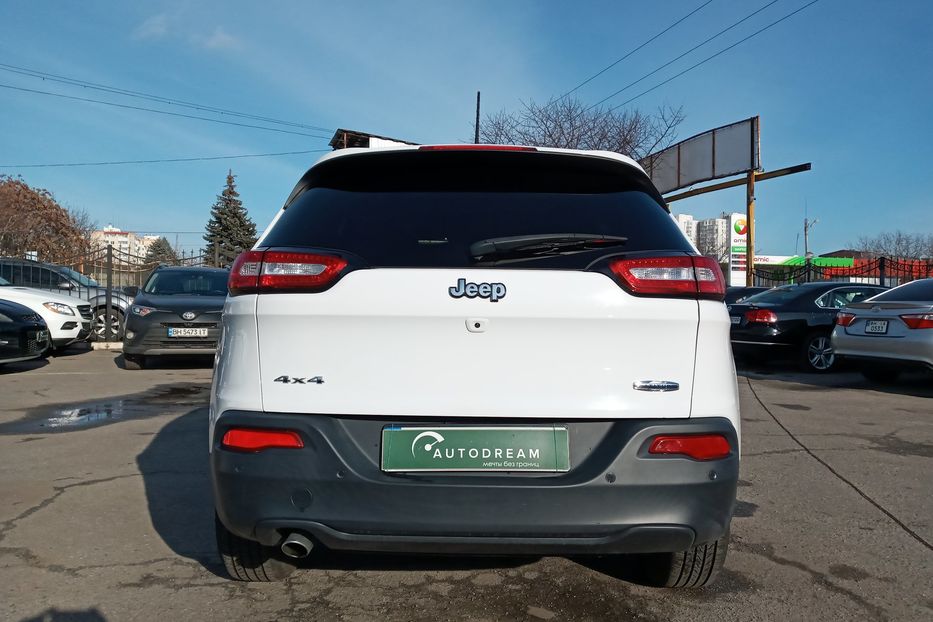 Продам Jeep Cherokee LATITUDE 2016 года в Одессе