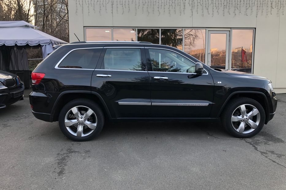 Продам Jeep Grand Cherokee OverLand Официальный 2011 года в Киеве