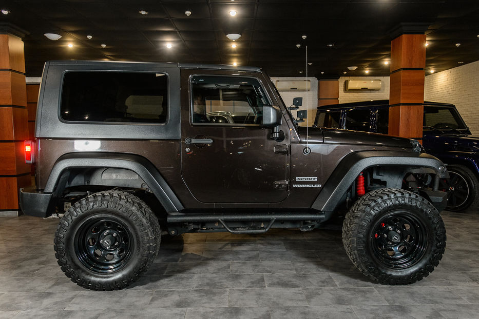 Продам Jeep Wrangler 2013 года в Одессе