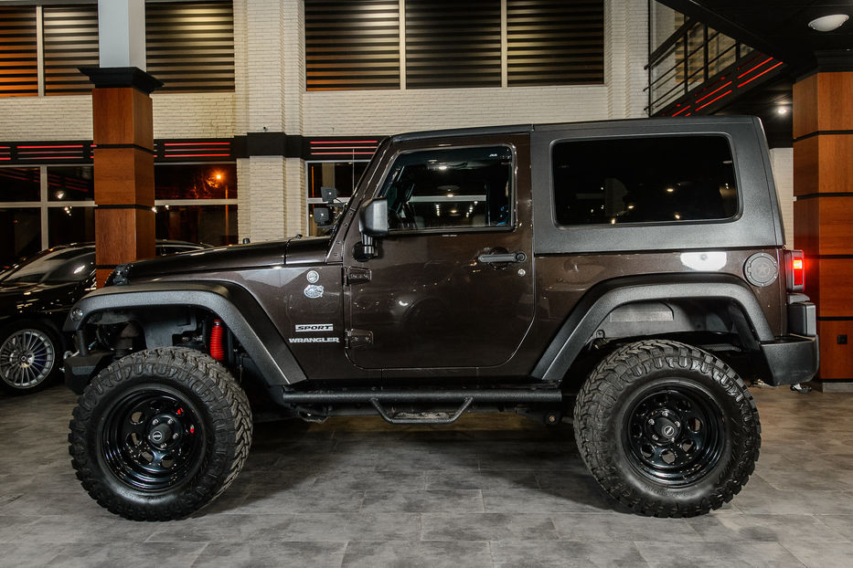 Продам Jeep Wrangler 2013 года в Одессе