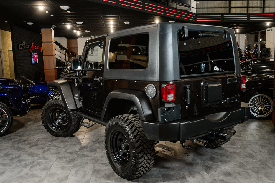 Продам Jeep Wrangler 2013 года в Одессе