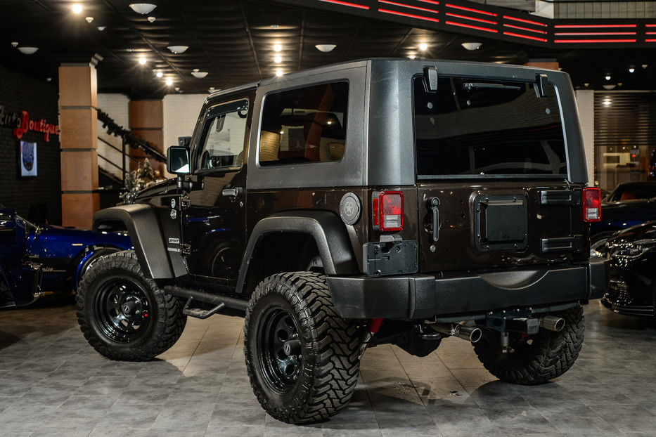 Продам Jeep Wrangler 2013 года в Одессе