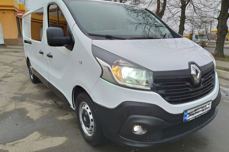 Продам Renault Trafic груз. Bi Turbo Long 2016 года в Харькове