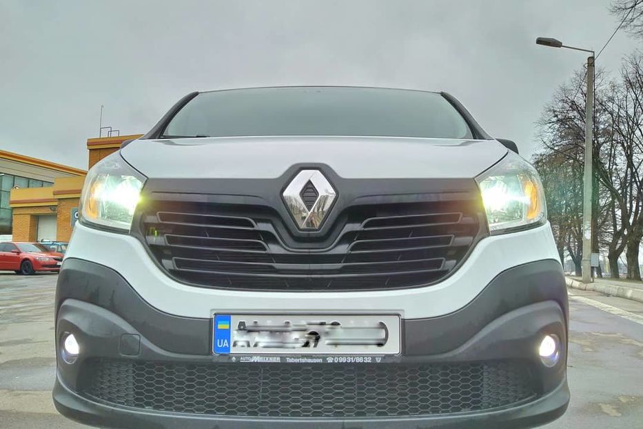 Продам Renault Trafic груз. Bi Turbo Long 2016 года в Харькове