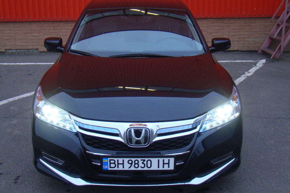 Продам Honda Accord HYBRYD 2014 года в Одессе