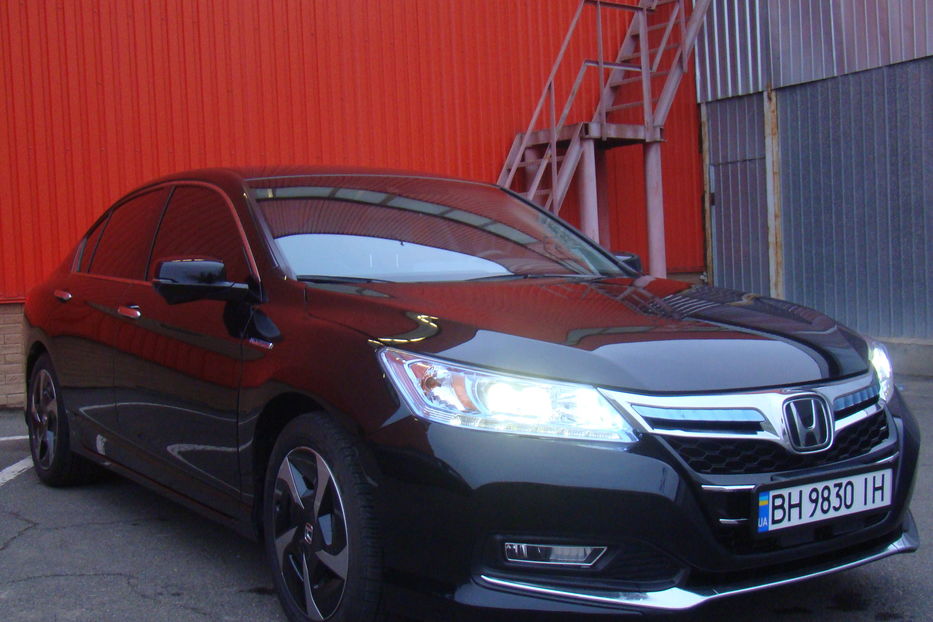 Продам Honda Accord HYBRYD 2014 года в Одессе