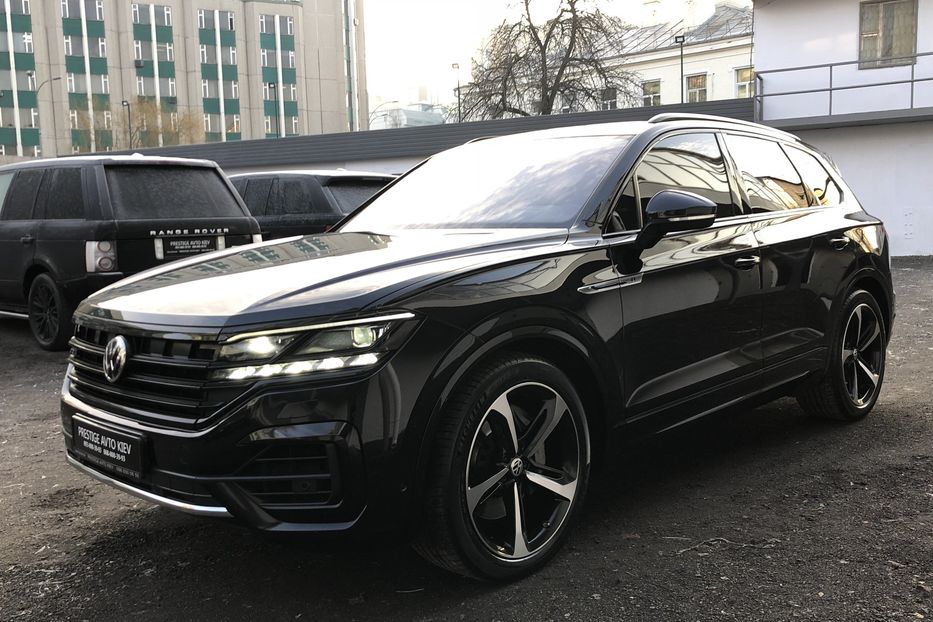 Продам Volkswagen Touareg 3.0 TFSI R-LINE Официальный 2019 года в Киеве