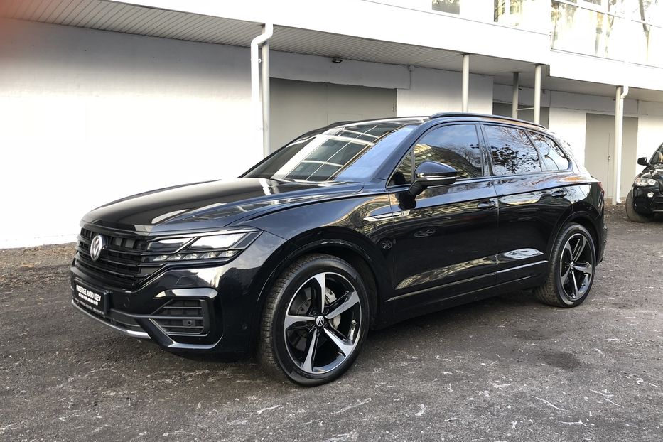 Продам Volkswagen Touareg 3.0 TFSI R-LINE Официальный 2019 года в Киеве