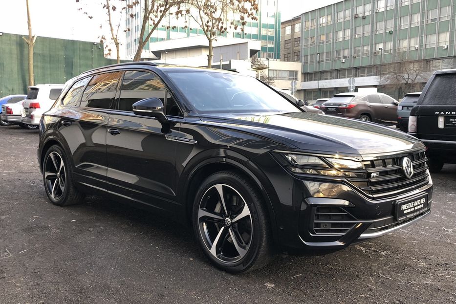 Продам Volkswagen Touareg 3.0 TFSI R-LINE Официальный 2019 года в Киеве