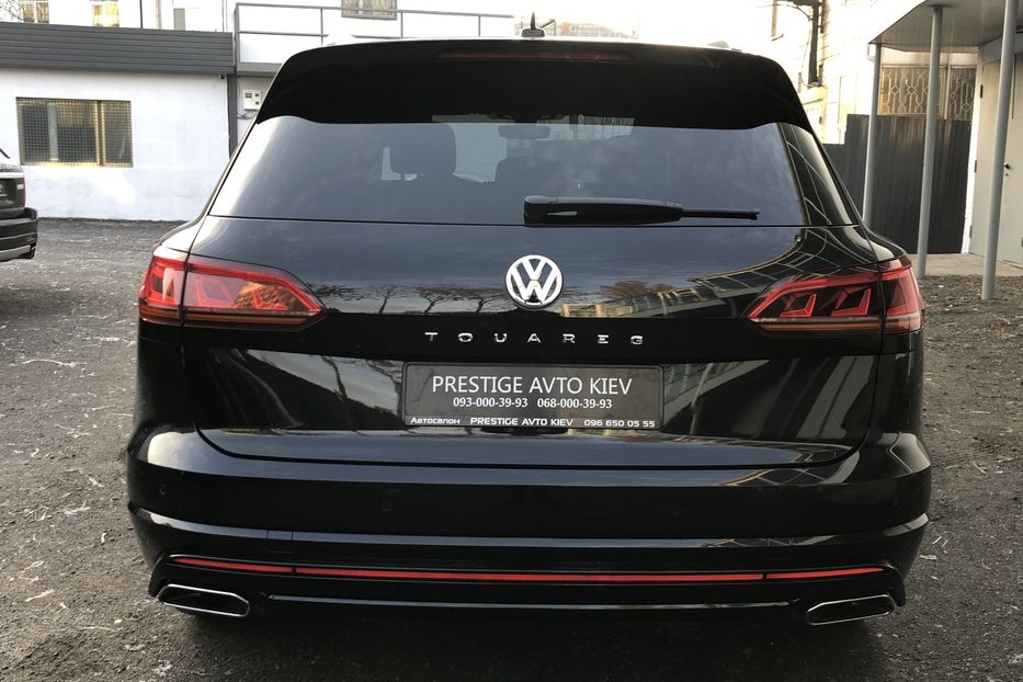 Продам Volkswagen Touareg 3.0 TFSI R-LINE Официальный 2019 года в Киеве