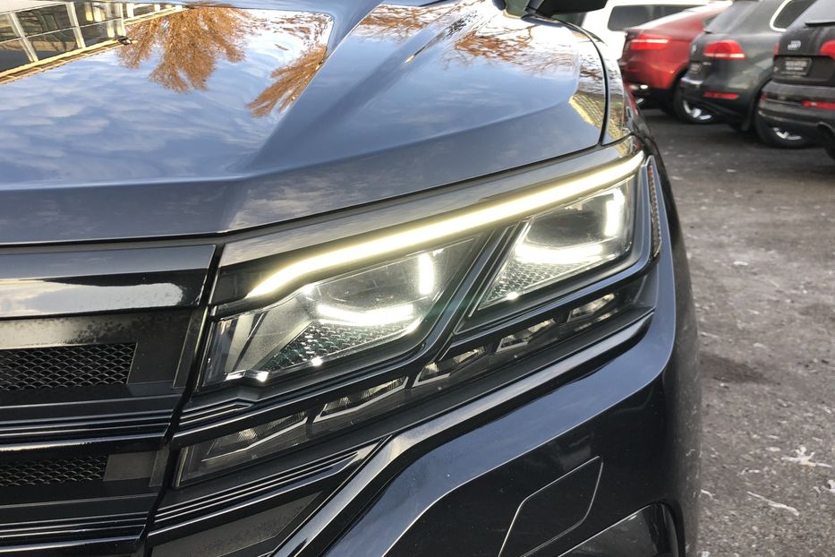 Продам Volkswagen Touareg 3.0 TFSI R-LINE Официальный 2019 года в Киеве