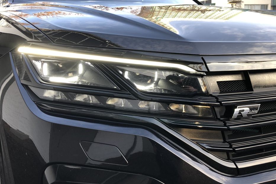 Продам Volkswagen Touareg 3.0 TFSI R-LINE Официальный 2019 года в Киеве