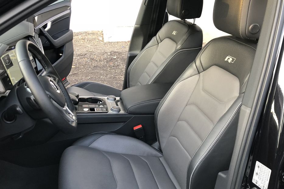 Продам Volkswagen Touareg 3.0 TFSI R-LINE Официальный 2019 года в Киеве
