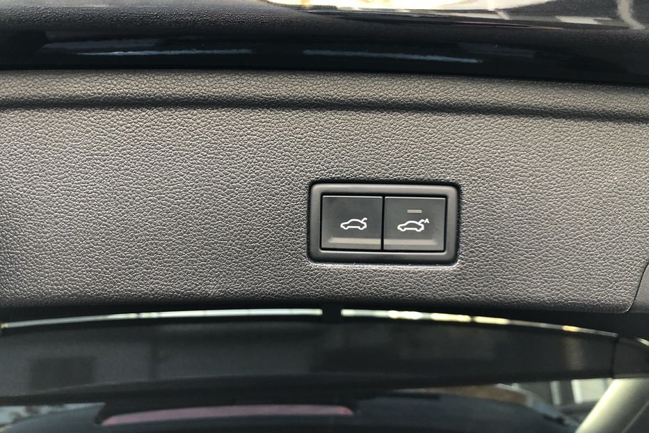 Продам Volkswagen Touareg 3.0 TFSI R-LINE Официальный 2019 года в Киеве