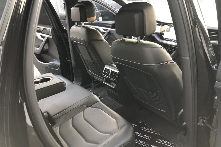Продам Volkswagen Touareg 3.0 TFSI R-LINE Официальный 2019 года в Киеве