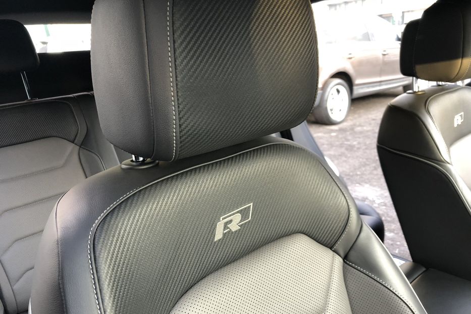 Продам Volkswagen Touareg 3.0 TFSI R-LINE Официальный 2019 года в Киеве