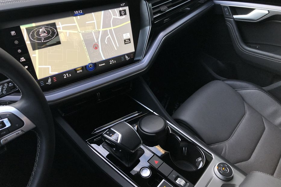 Продам Volkswagen Touareg 3.0 TFSI R-LINE Официальный 2019 года в Киеве