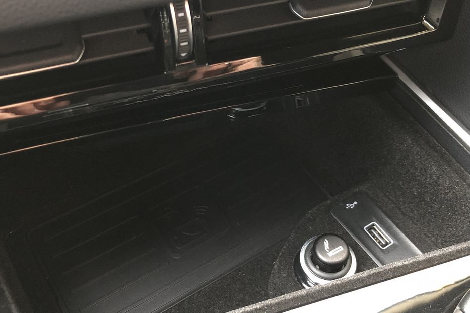 Продам Volkswagen Touareg 3.0 TFSI R-LINE Официальный 2019 года в Киеве