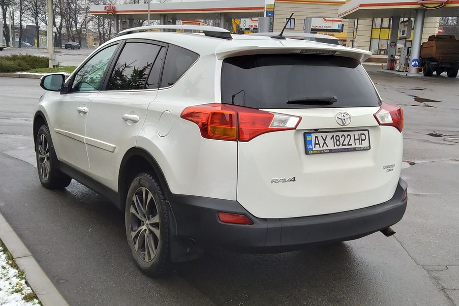 Продам Toyota Rav 4 Limited 2015 года в Харькове