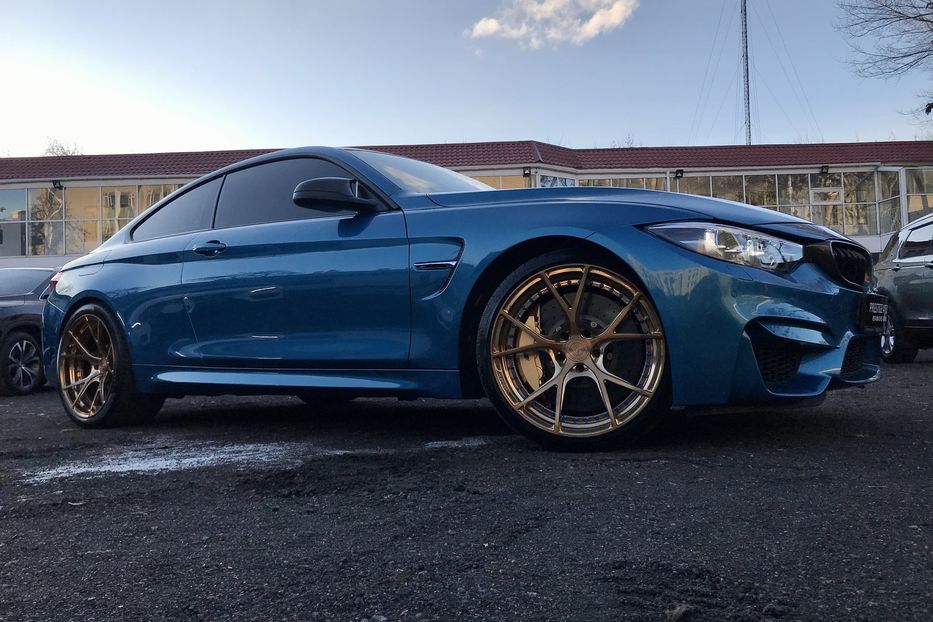 Продам BMW M4 Официальный 2016 года в Киеве