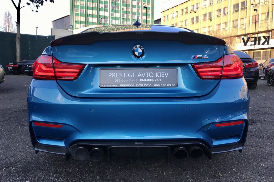 Продам BMW M4 Официальный 2016 года в Киеве