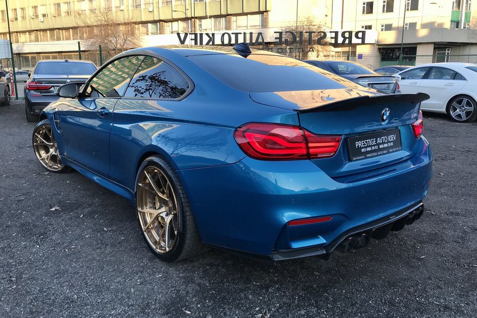 Продам BMW M4 Официальный 2016 года в Киеве