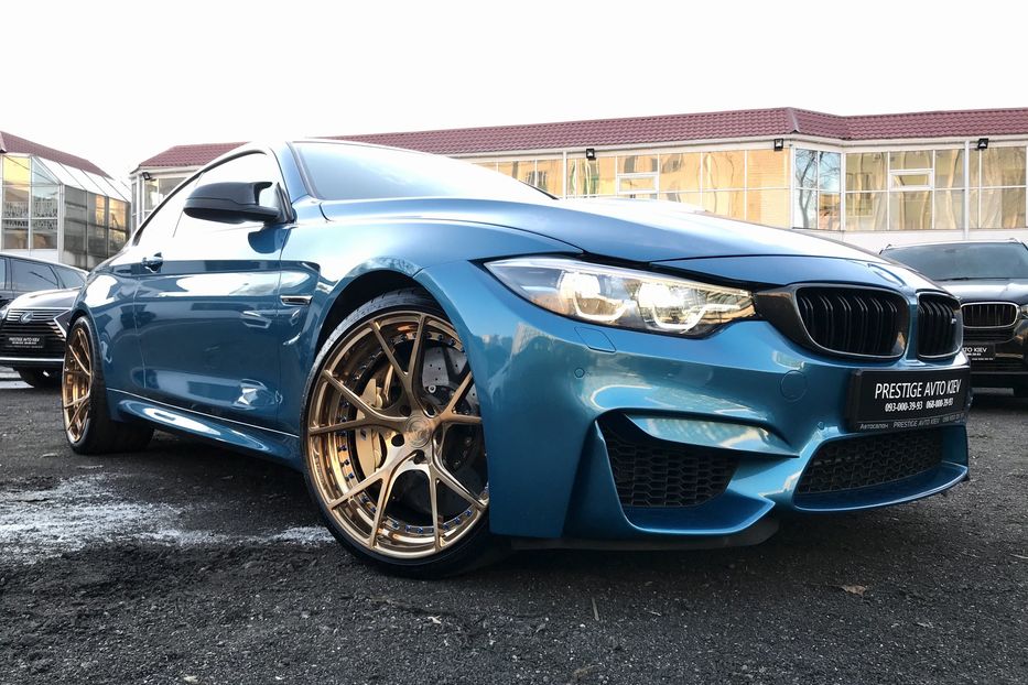 Продам BMW M4 Официальный 2016 года в Киеве